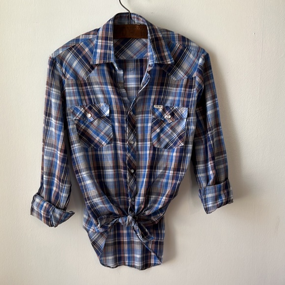 Vintage lightweight plaid top - Picture 1 of 9
